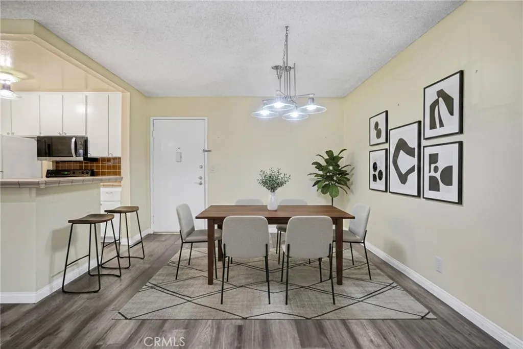 8650 Gulana Ave, Playa Del Rey, CA 90293 photo 2