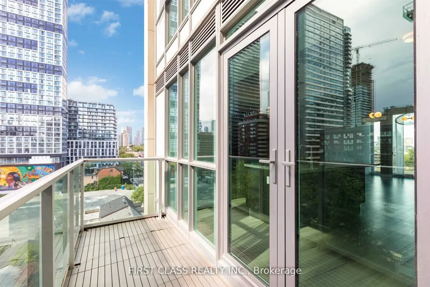 Additional image 5 of 220 George Street 907