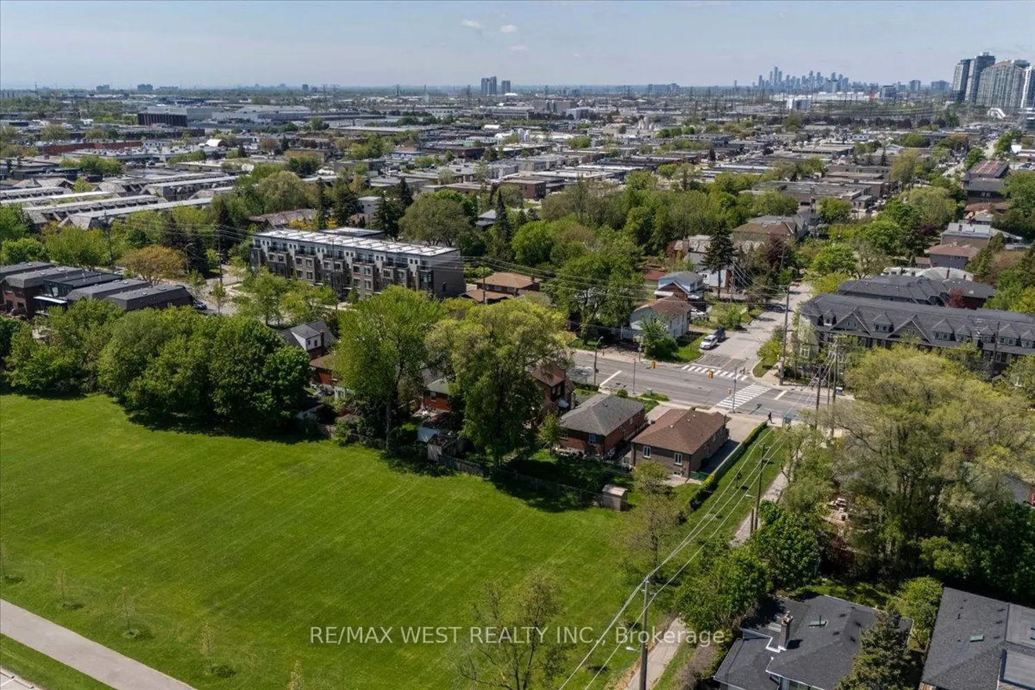 Additional image 10 of 1135 Islington Avenue