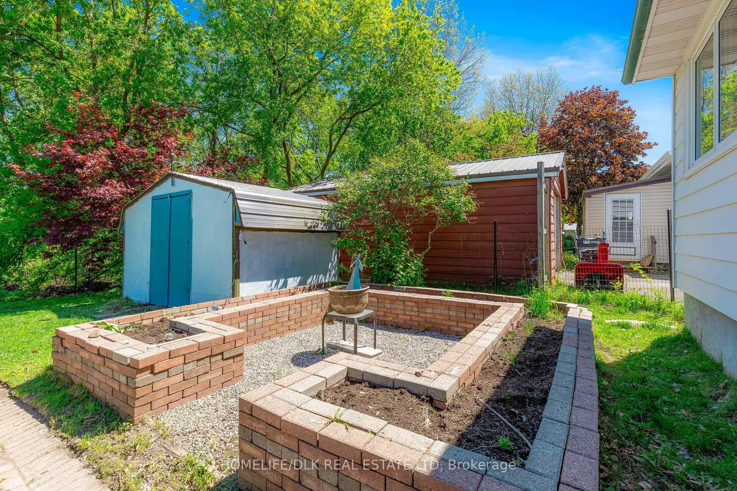 86 Brookview Crescent photo 5