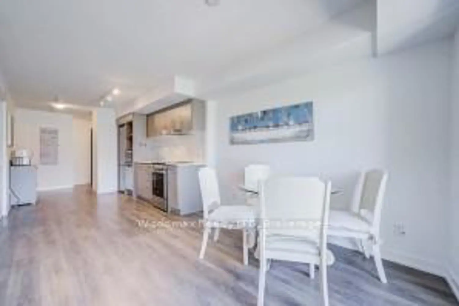 Additional image 10 of 219 Dundas Street 1009