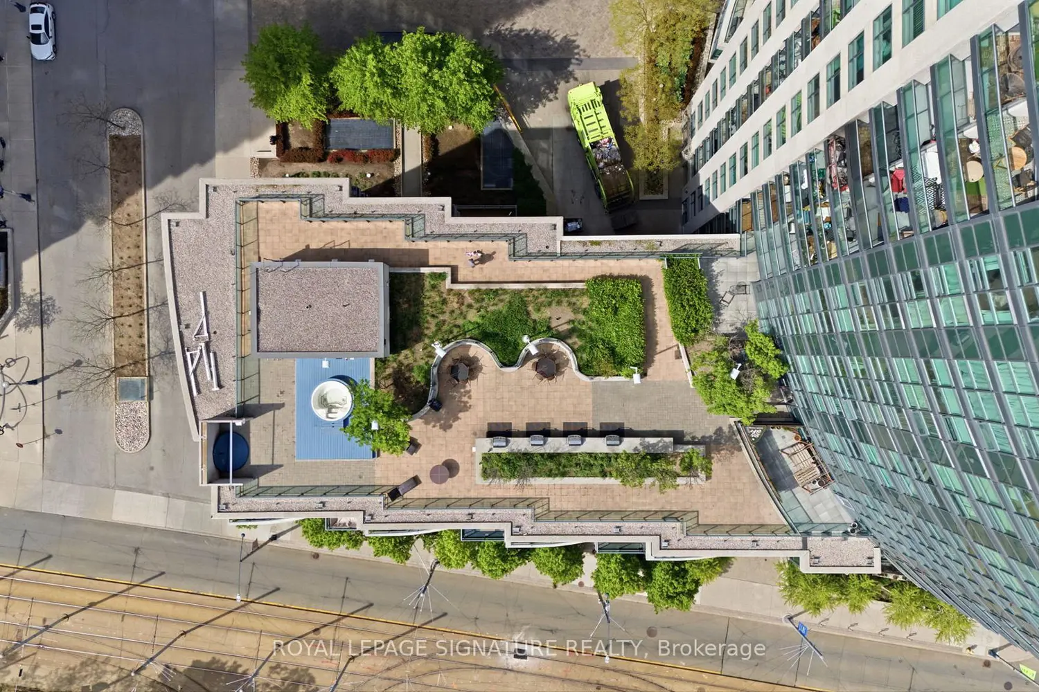 Additional image 19 of 215 Fort York Boulevard 705
