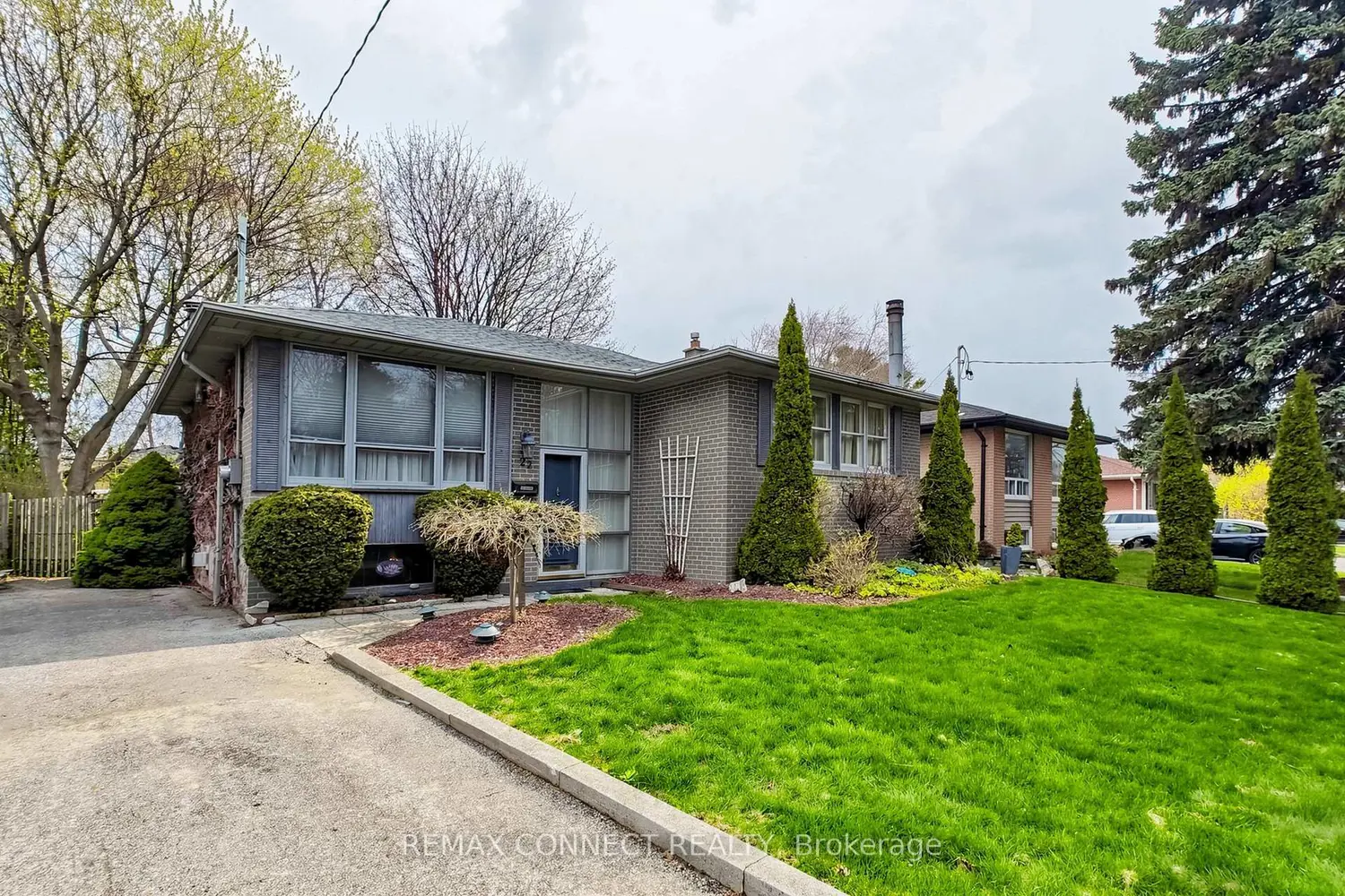 22 Woodgrove Drive