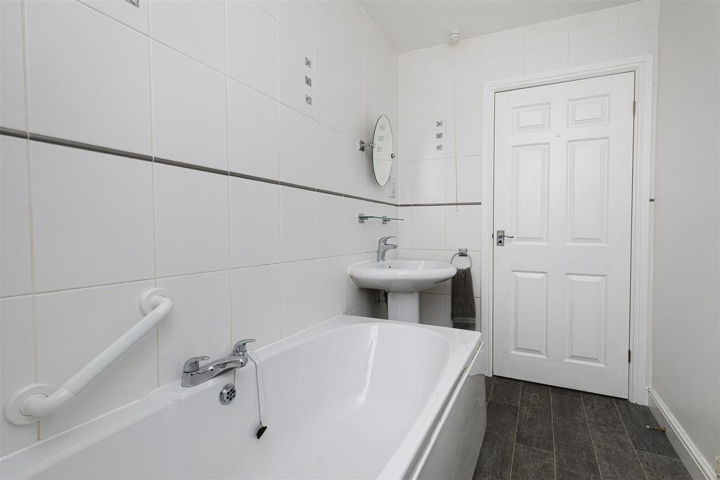 Additional image 22 of 2 bed flat for saleLaund Road, Salendine Nook, Huddersfield HD3