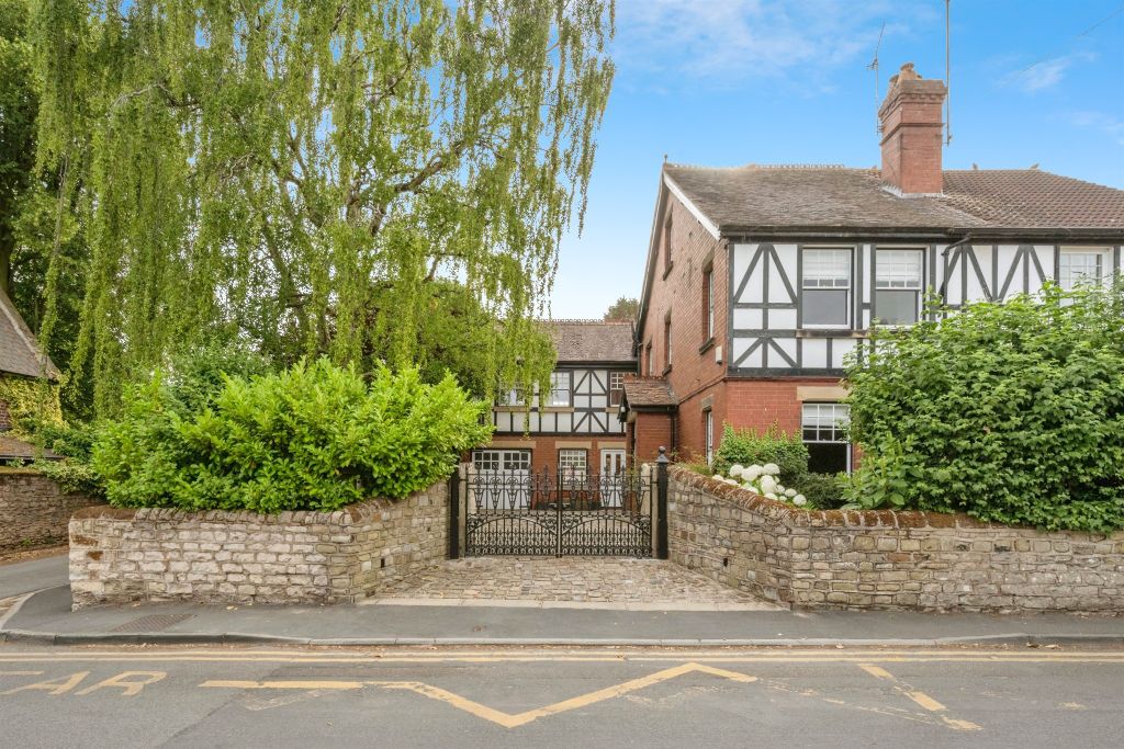 5 bed semi-detached house for saleSt. Marys Road, Tickhill, Doncaster DN11