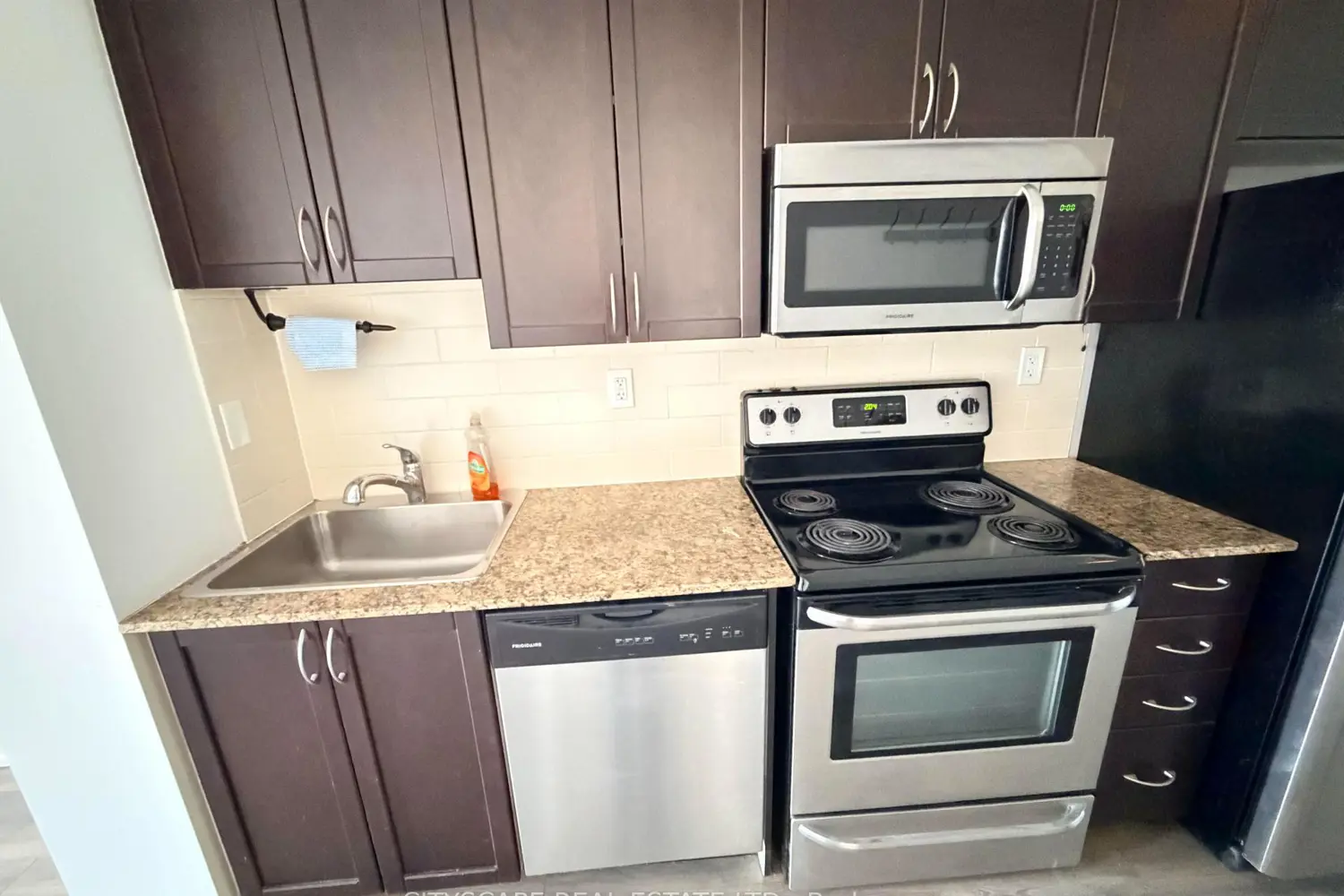 Additional image 8 of 816 Lansdowne Avenue 801