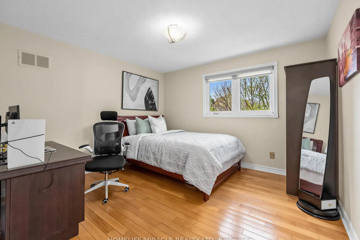 Additional image 5 of 2023 Jacamar Court
