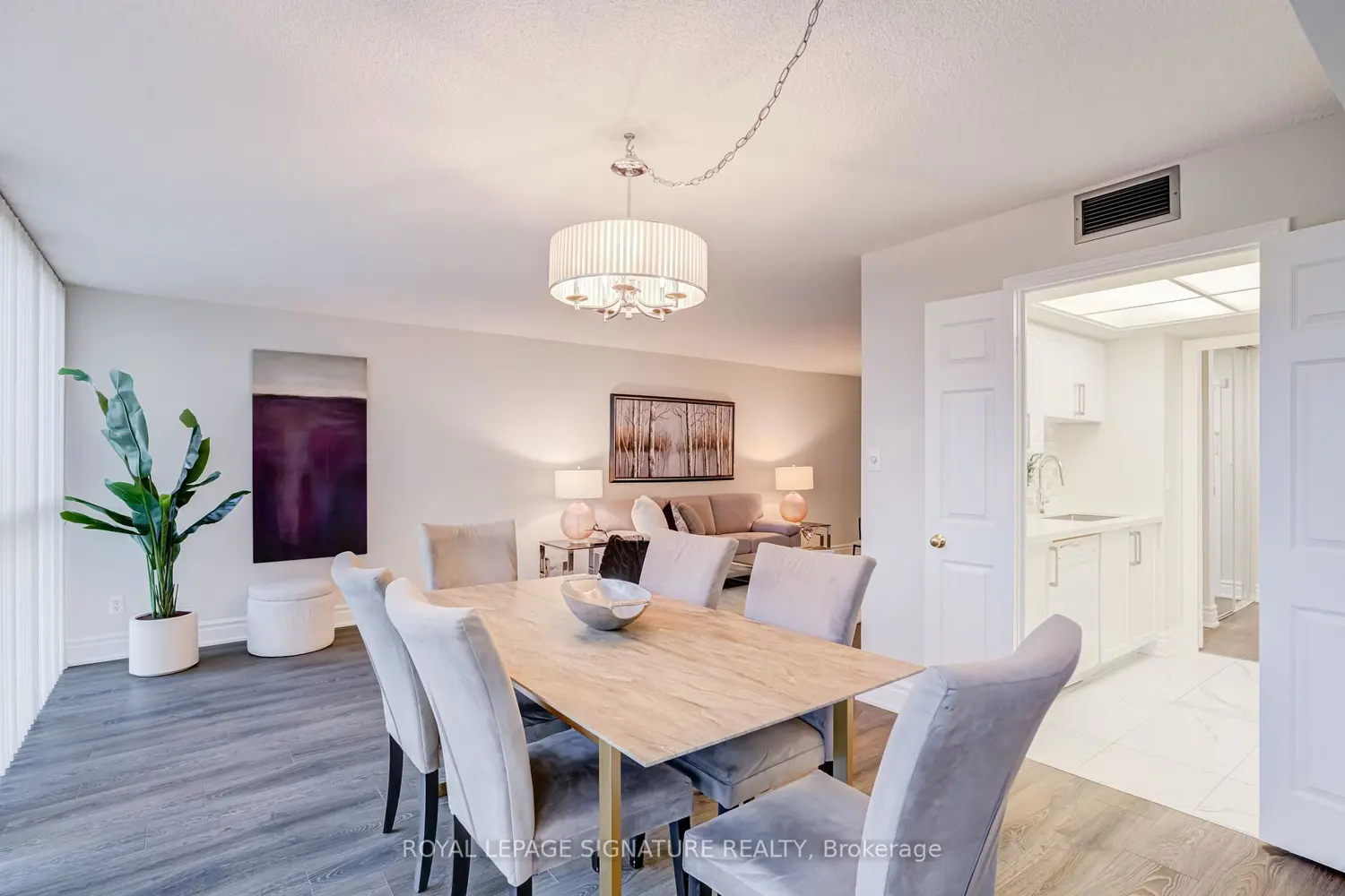 Additional image 9 of 880 Dundas Street 405
