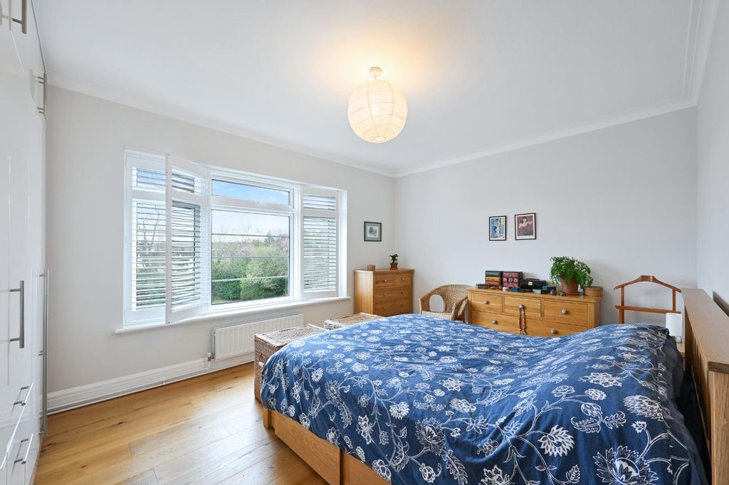 Additional image 9 of 3 bed flat for saleChrist Church Mount, Epsom KT19