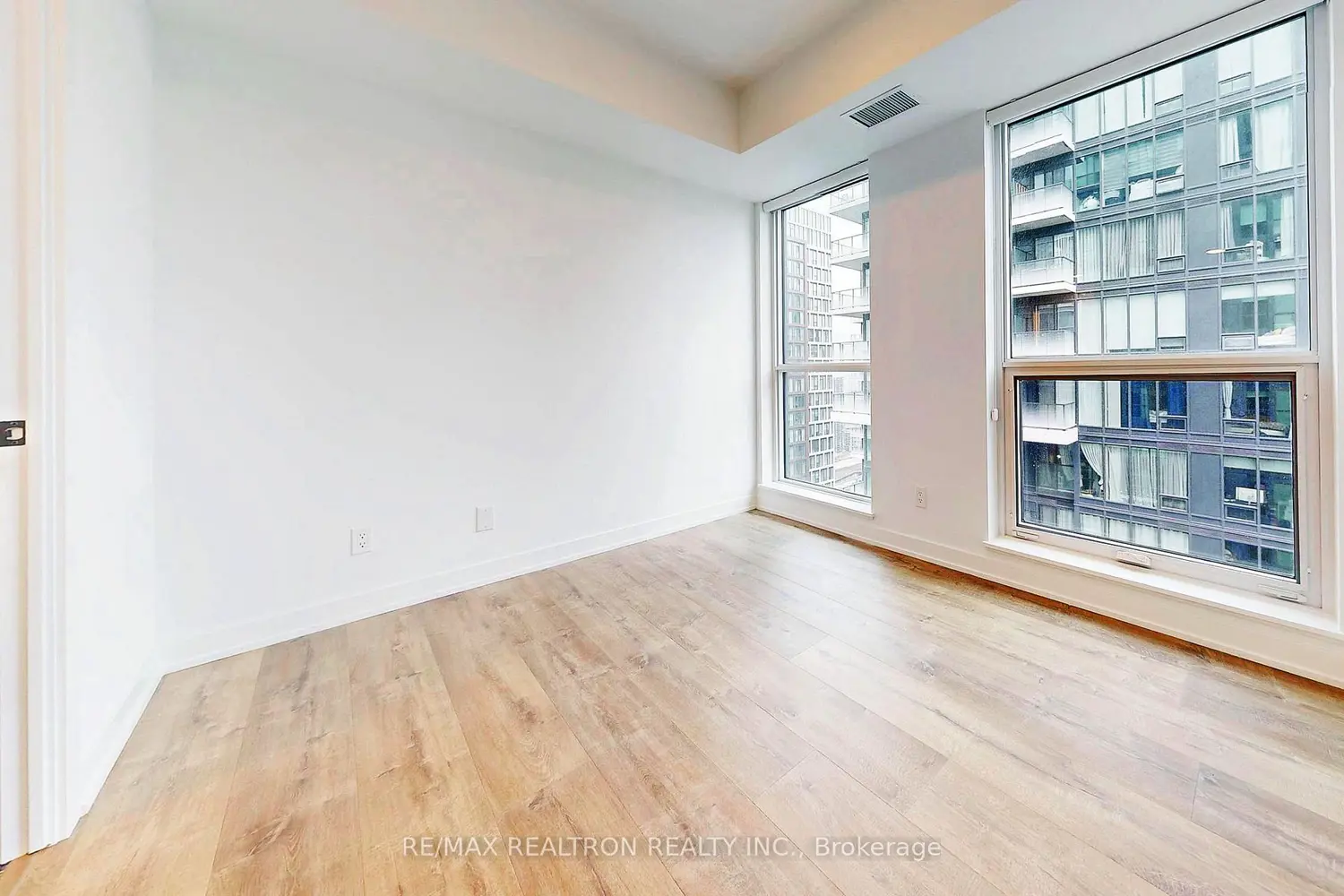 Additional image 8 of 327 King Street 4105