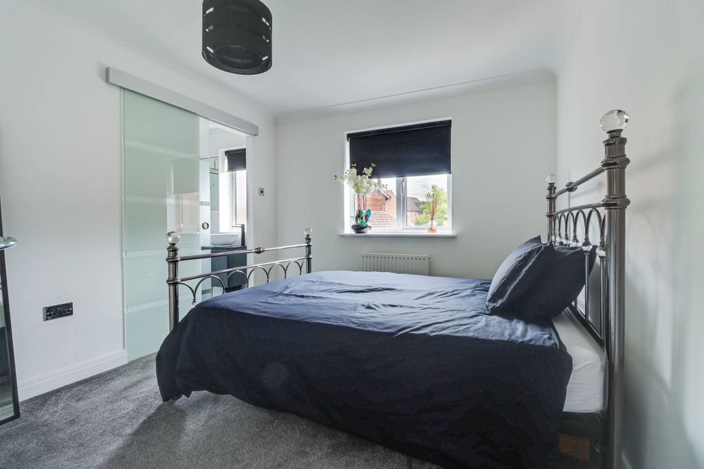 Additional image 12 of 4 bed detached house for saleBadgers Gate, Dunstable LU6