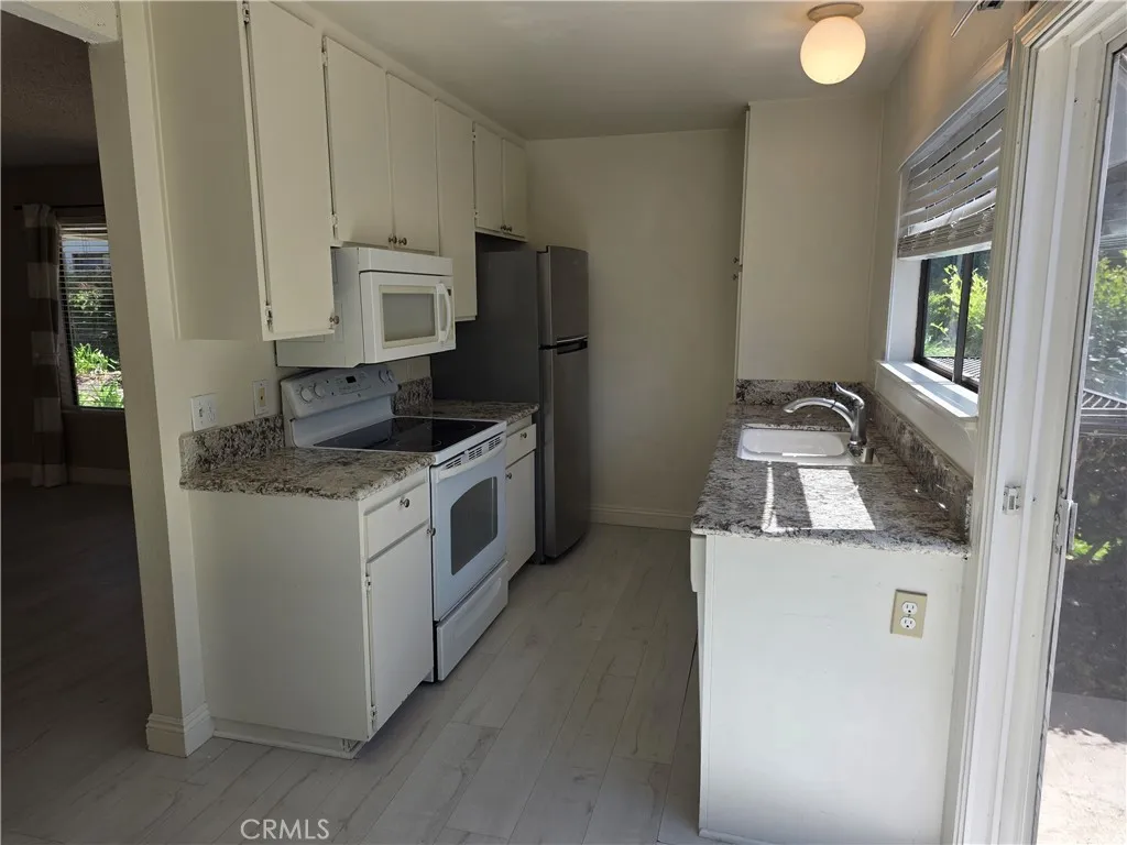 Additional image 2 of 253 Streamwood, Irvine, CA 92620