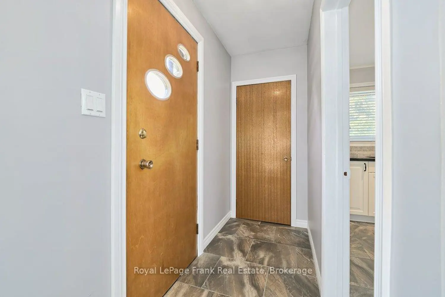 326 Marion Avenue photo 3