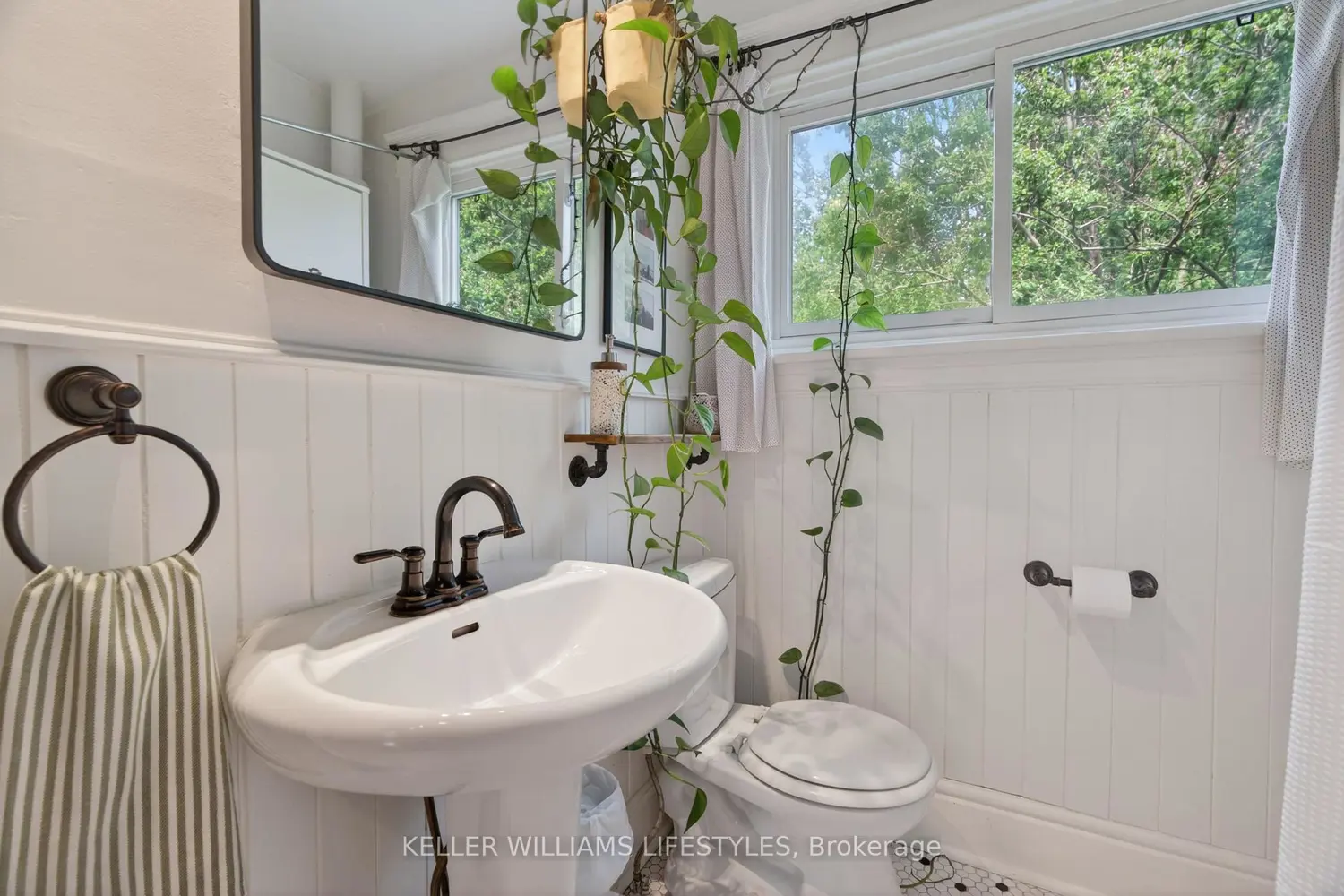 Additional image 15 of 882 1/2 William Street