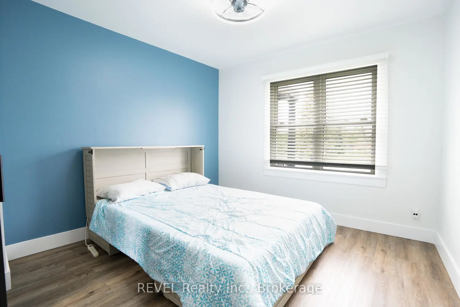 34 Bloomfield Avenue photo 5