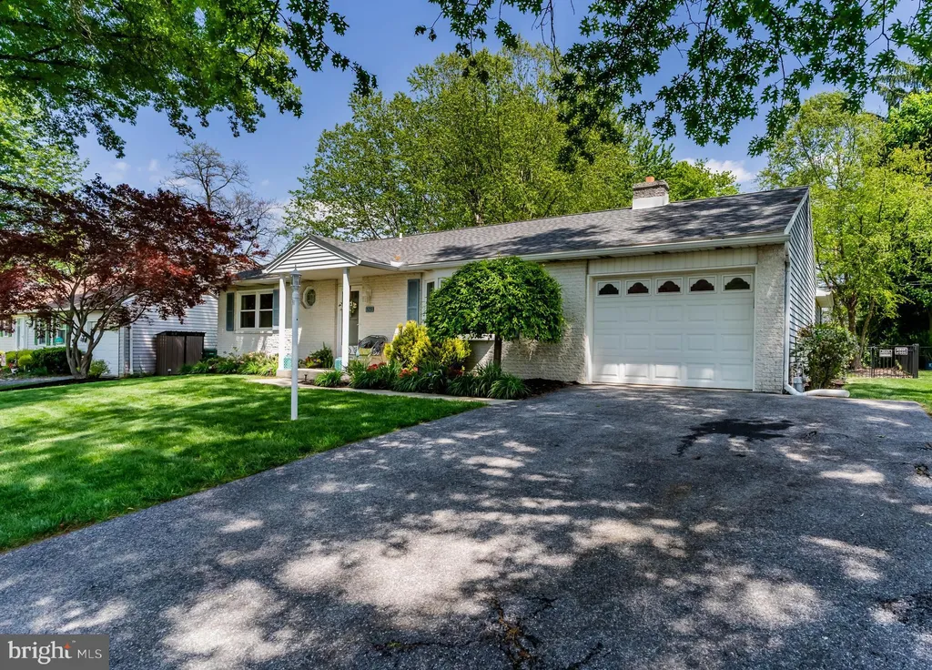 529 Fairway Drive, Camp Hill, PA 17011
