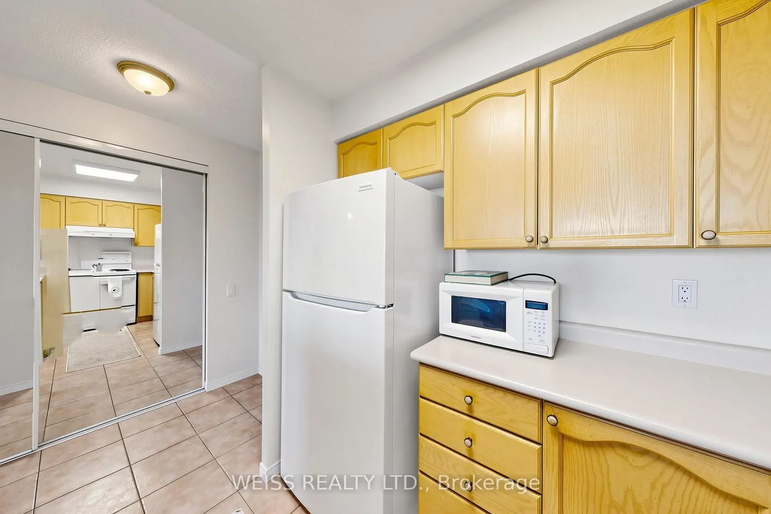 5 Emerald Lane 710 photo 5