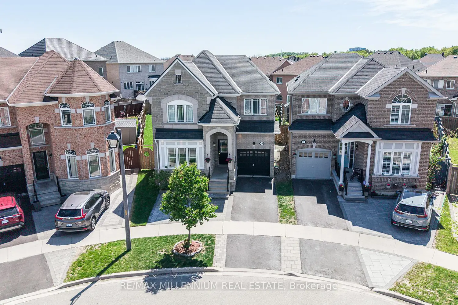 19 Bellotti Crescent photo 2
