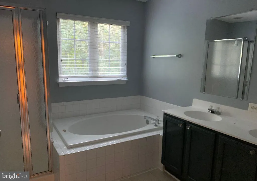 Additional image 7 of 13689 Saint Johns Wood Place, Herndon, VA 20171