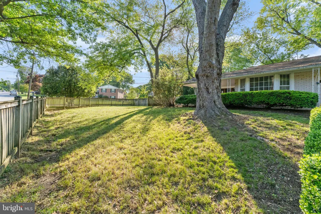 13100 Hathaway Drive, Silver Spring, MD 20906 photo 2