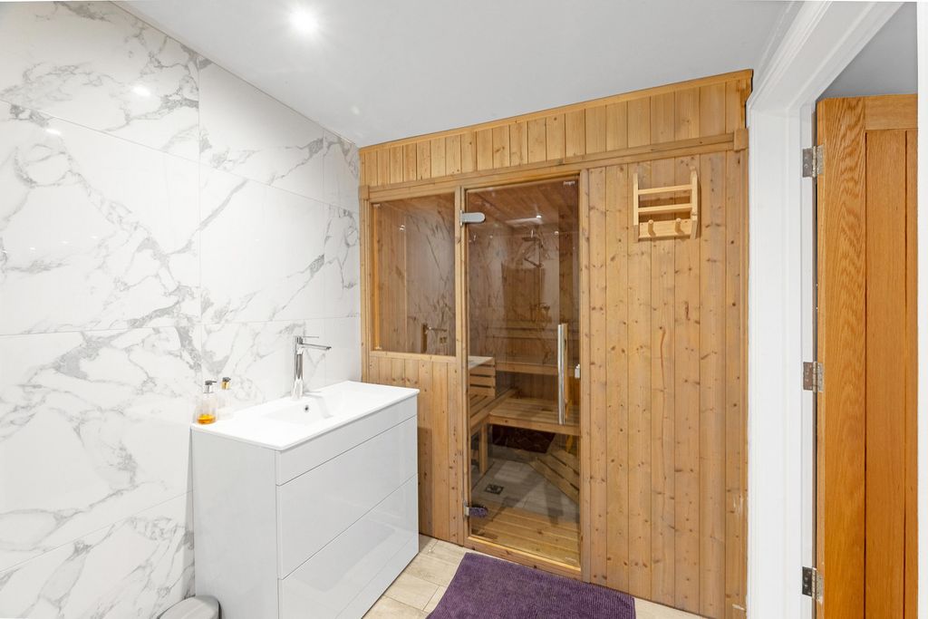 Additional image 19 of 5 bed detached house for saleVillage Road Thorpe Egham, Surrey TW20