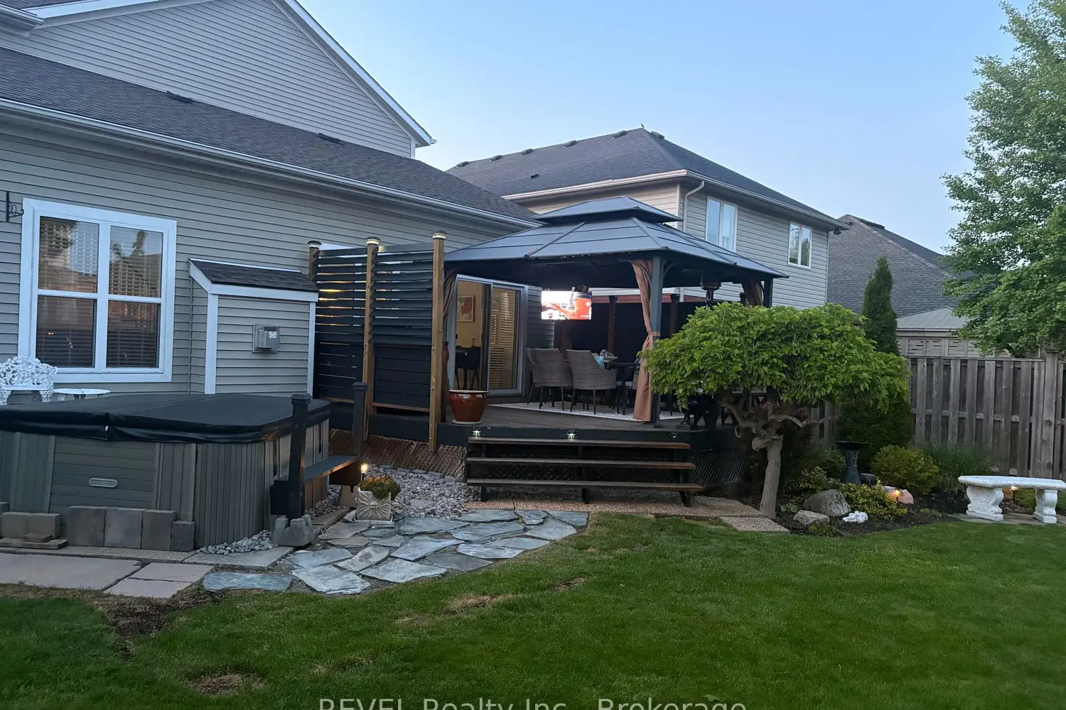16 Maracay Way photo 4