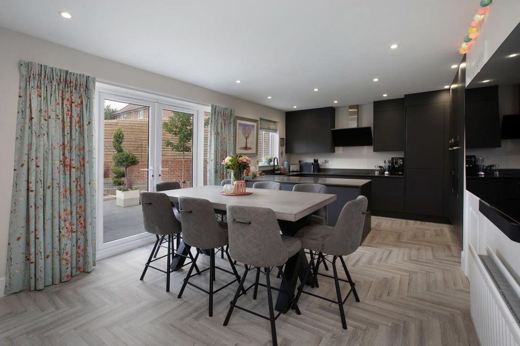 Additional image 2 of 4 bed detached house for saleCurlew Way, Dawlish EX7