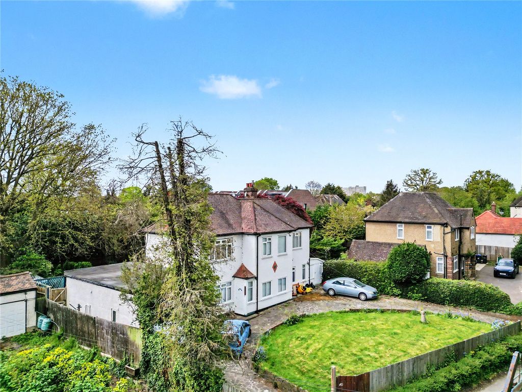 4 bed detached house for saleClay Hill, Enfield EN2