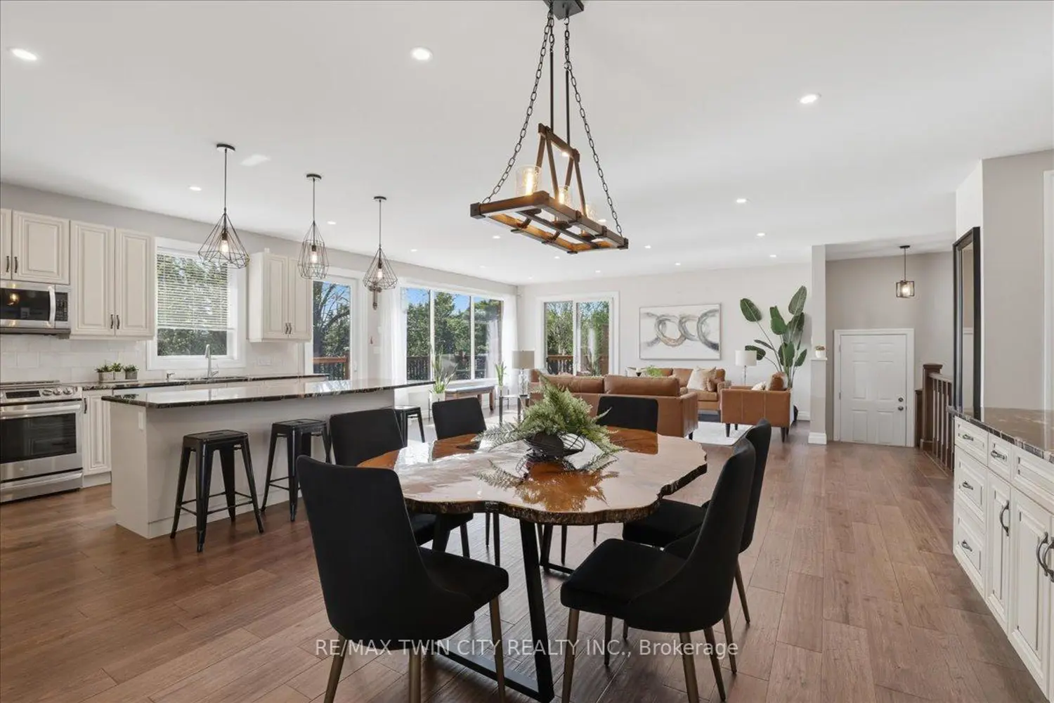 Additional image 6 of 1438 Mannheim Road