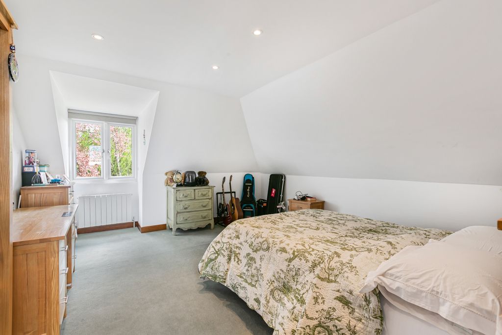 Additional image 17 of 5 bed detached house for saleAnners Close, Egham, Surrey TW20