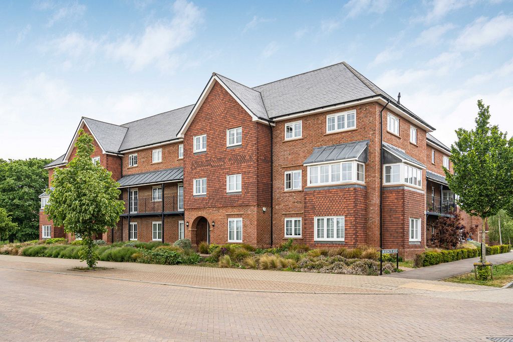 2 bed flat for saleFranklin Gardens, Didcot OX11