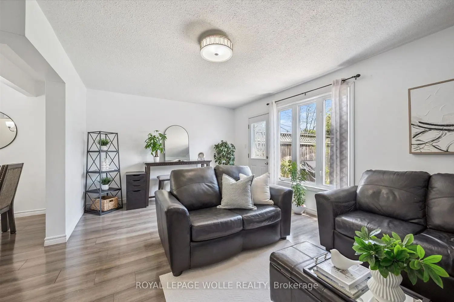 71 Blackhorne Drive photo 3