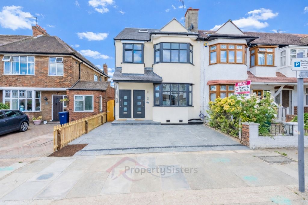 3 bed maisonette for saleHale Grove Gardens, Mill Hill NW7
