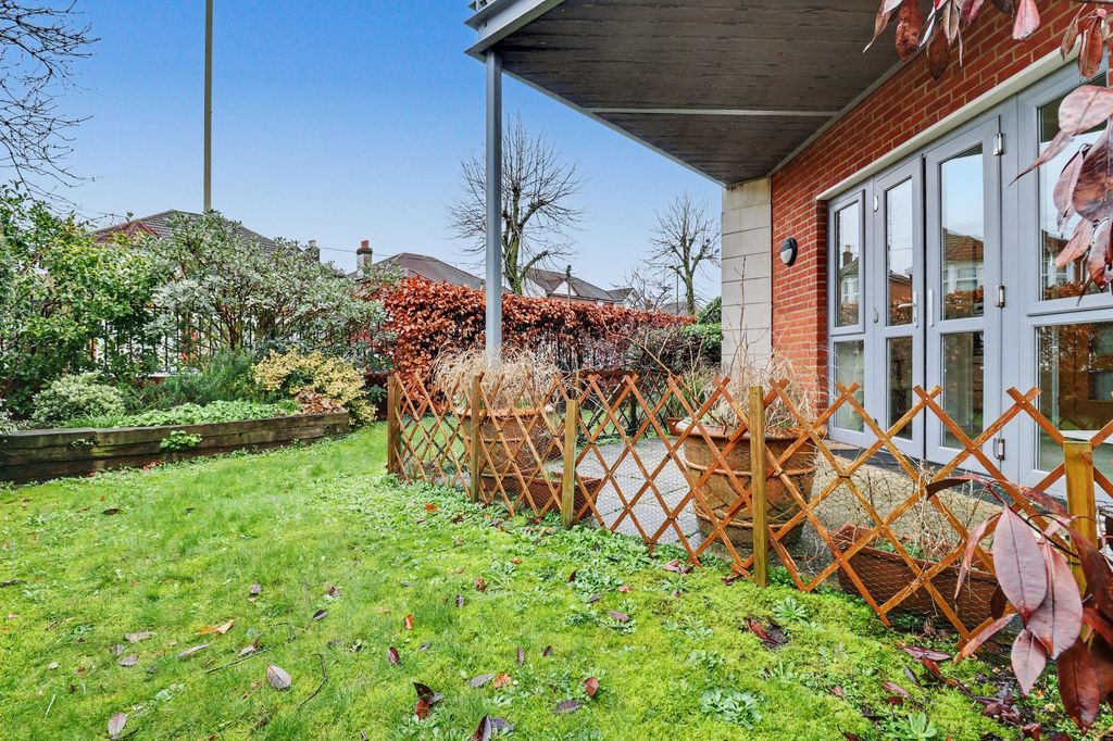 Additional image 10 of 2 bed flat for saleSopwith Road, Eastleigh SO50