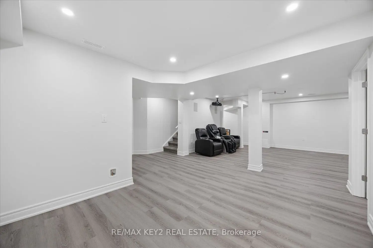 Additional image 9 of 2484 Florentine Place