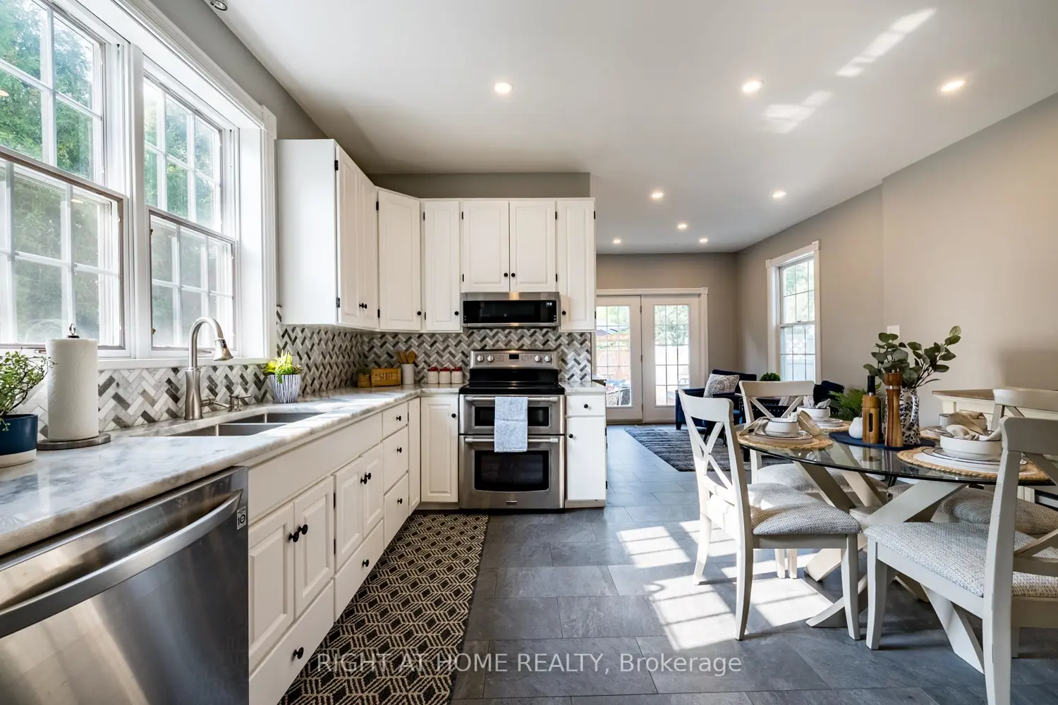 700 Myrtle Road photo 5