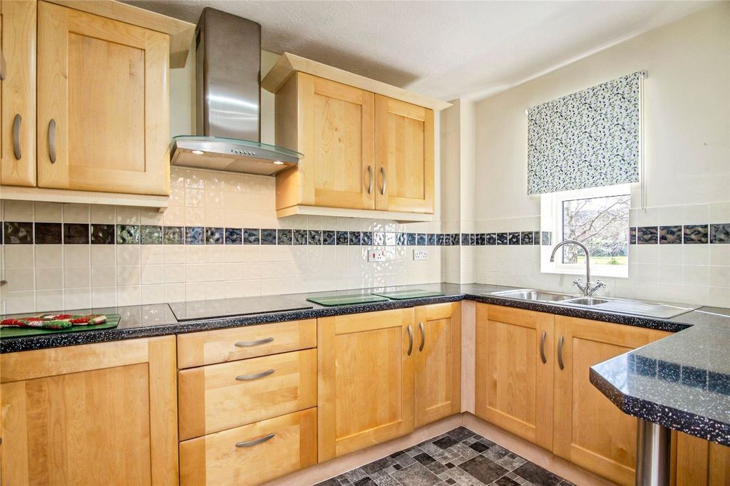 Additional image 2 of 2 bed flat for saleRowan Court (Droitwich), Droitwich WR9