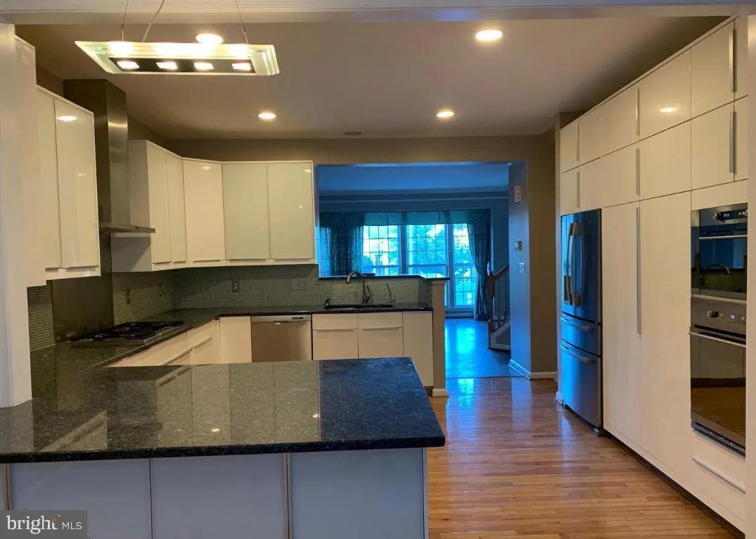 Additional image 16 of 13689 Saint Johns Wood Place, Herndon, VA 20171