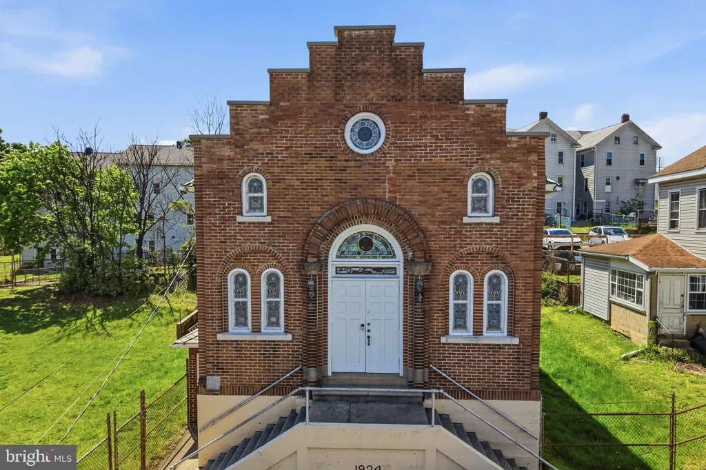 Additional image 2 of 194 Bankway Street, Lehighton, PA 18235