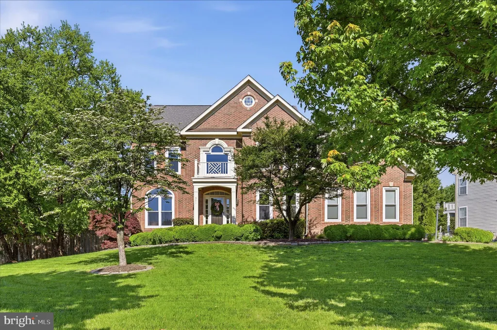 Additional image 2 of 301 Shiloh Place SE, Leesburg, VA 20175