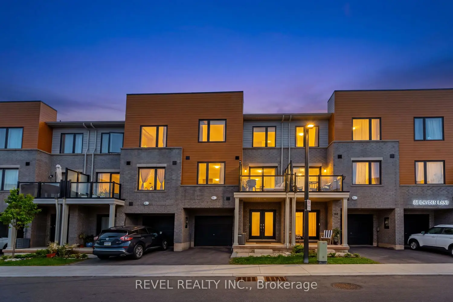 92 Dryden Lane photo 2