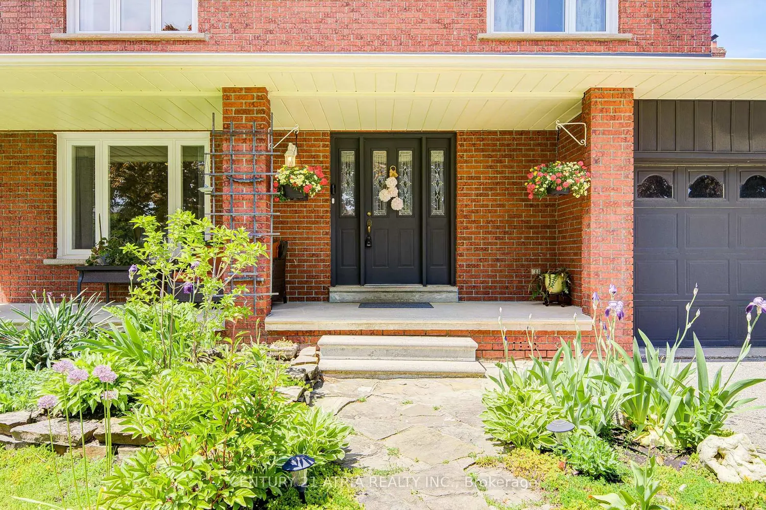 189 Louis Drive photo 3