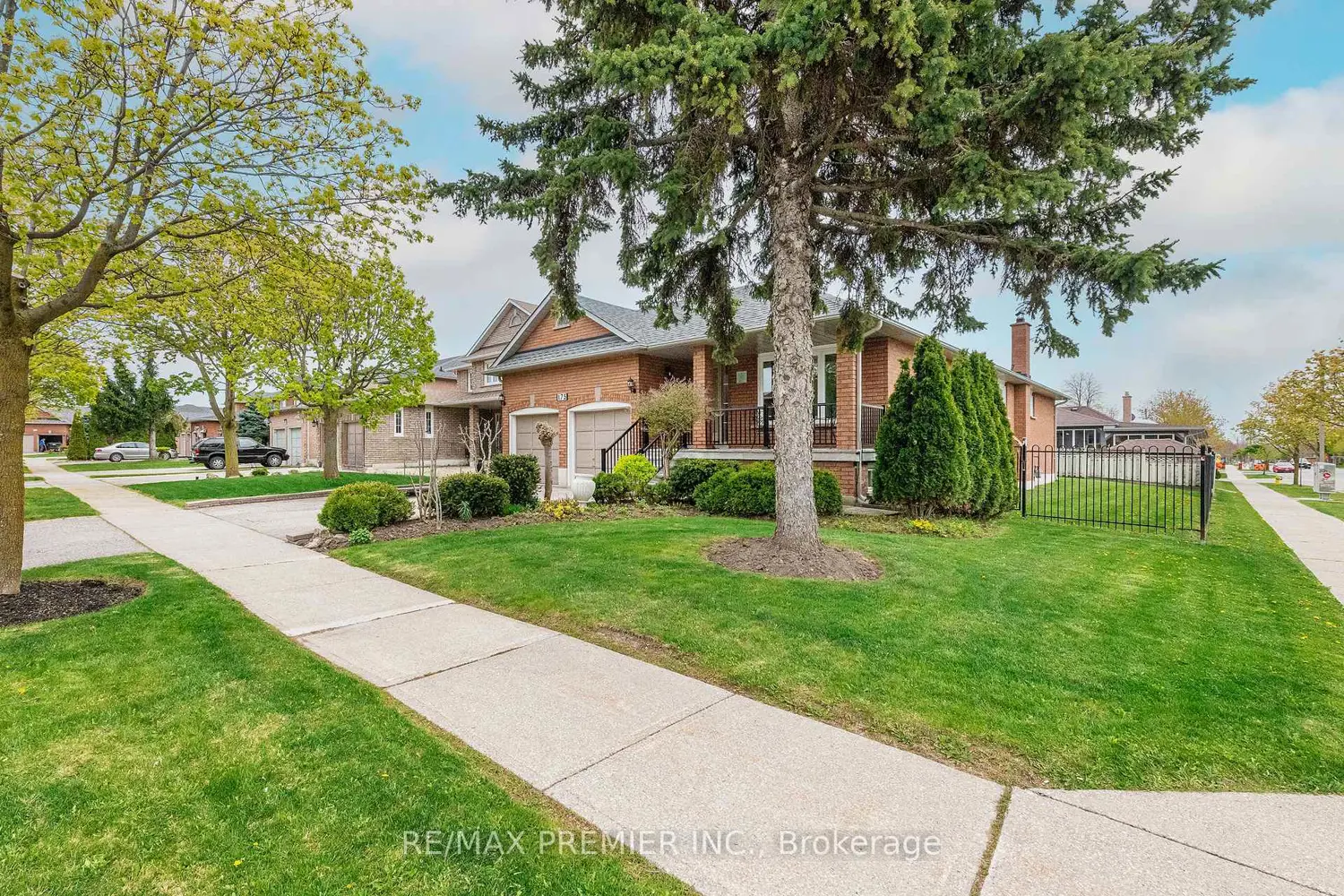 175 Medallion Boulevard photo 2