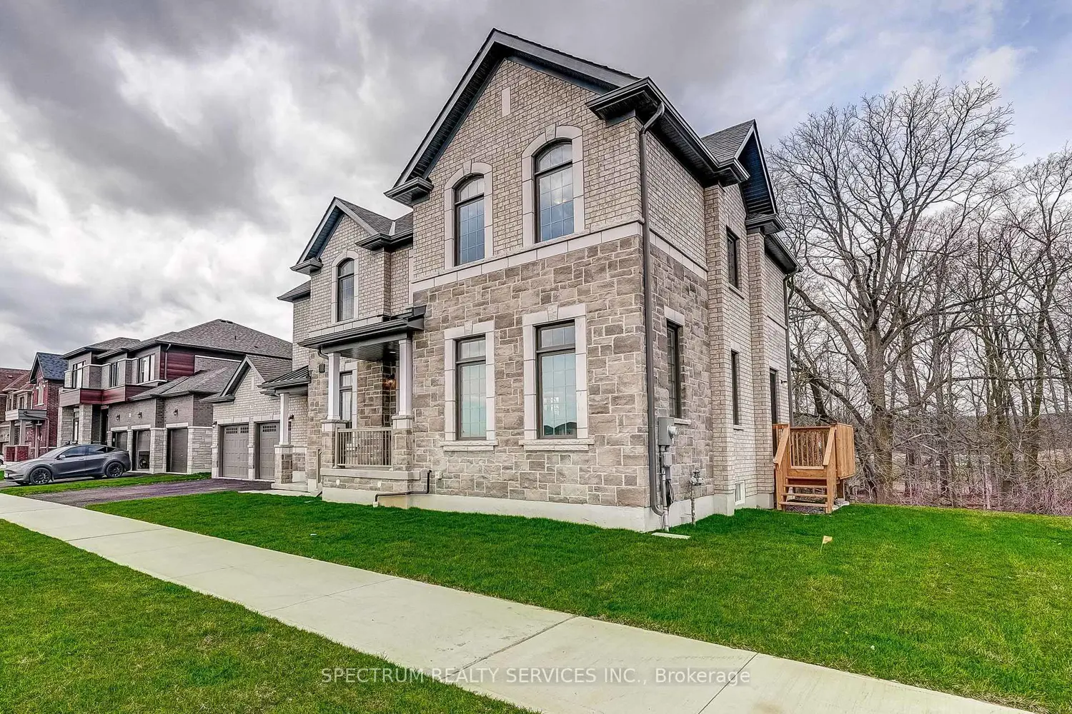 74 Strickland Avenue photo 2