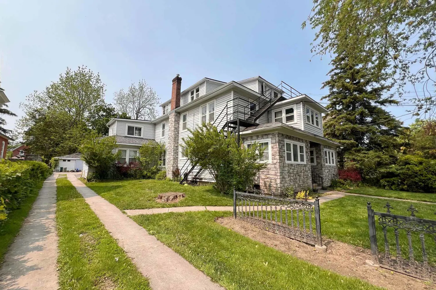 47 King Street photo 3