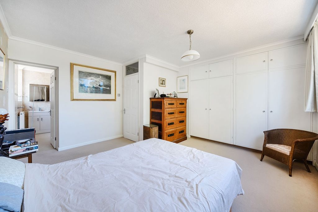 Additional image 16 of 3 bed flat for saleAvenue Road, Epsom KT18