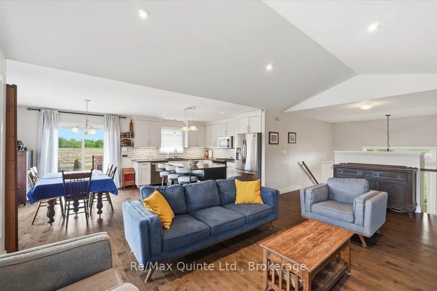528 Willet Road photo 4