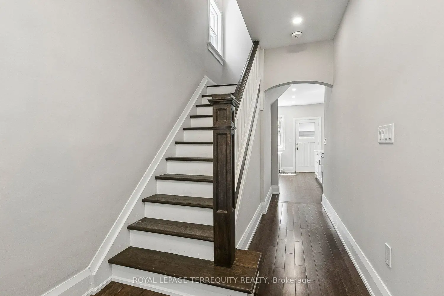 407 Annette Street