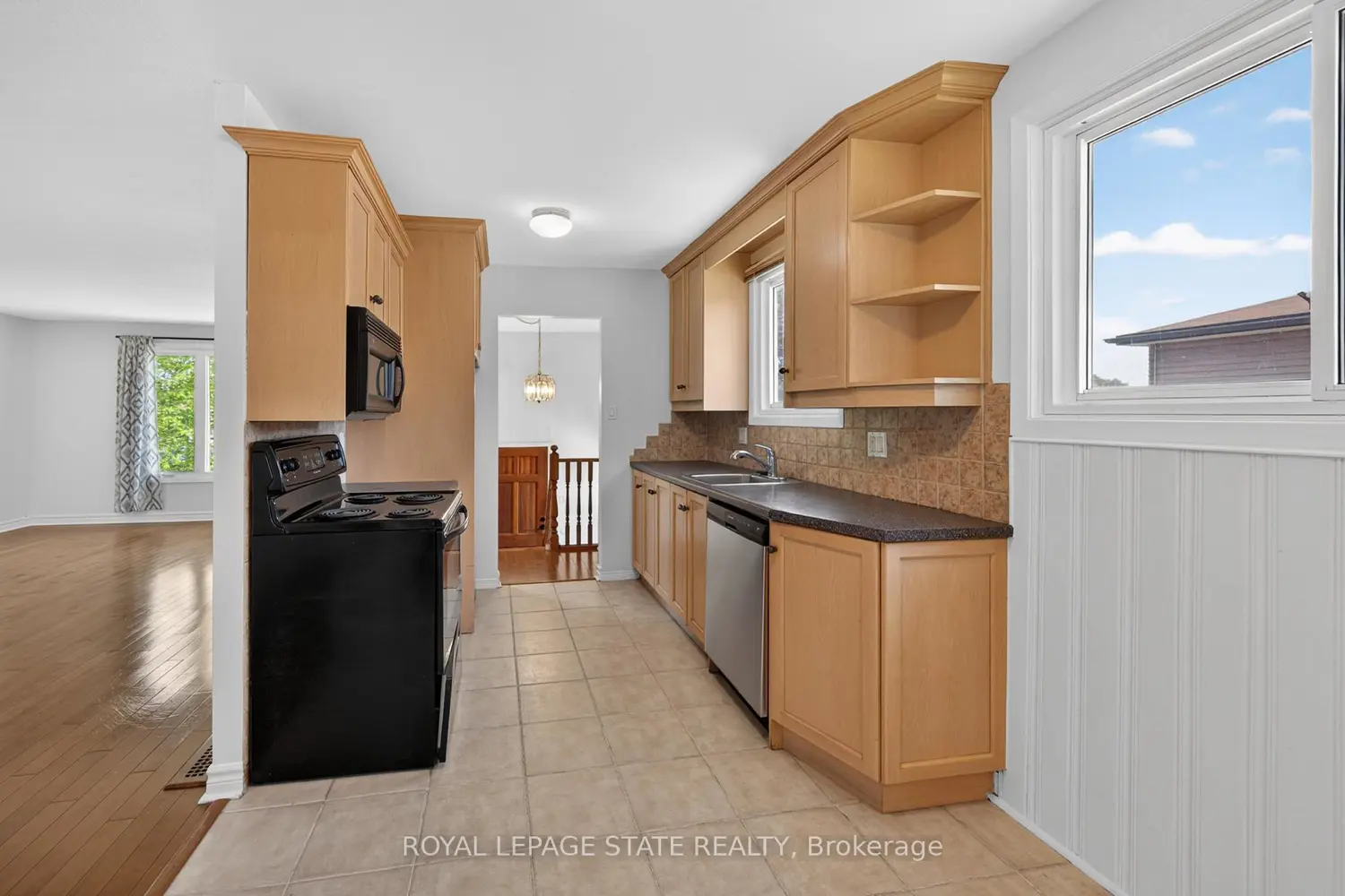 68 Duncairn Crescent photo 4