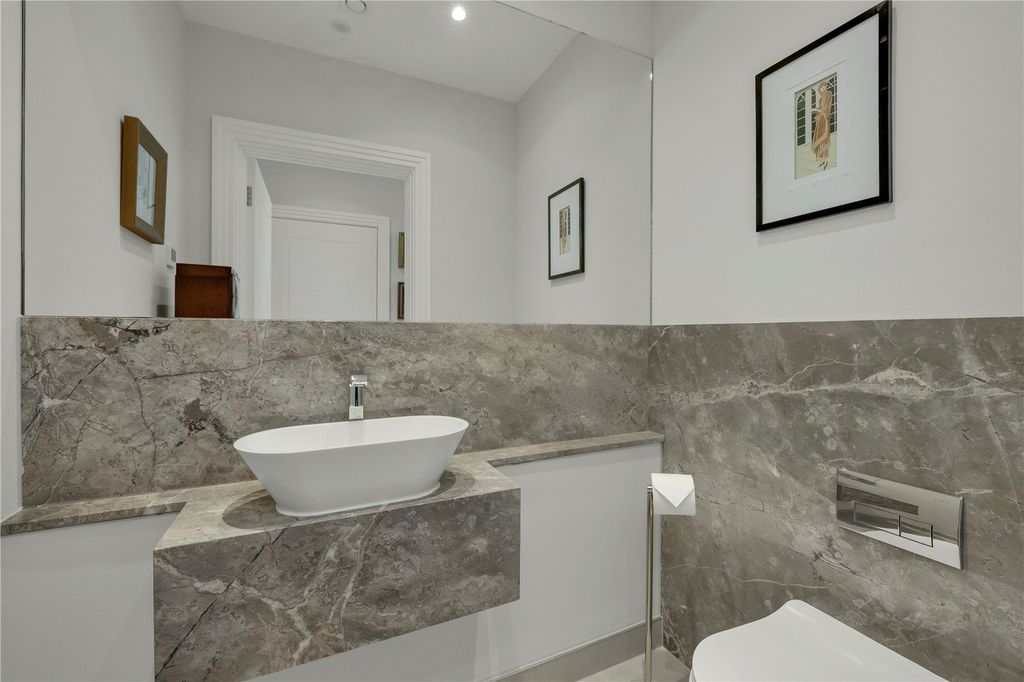 Additional image 8 of 2 bed flat for saleChurch Road, East Molesey, Surrey KT8